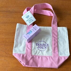 Trader Joe’s lot- mini tote and serum